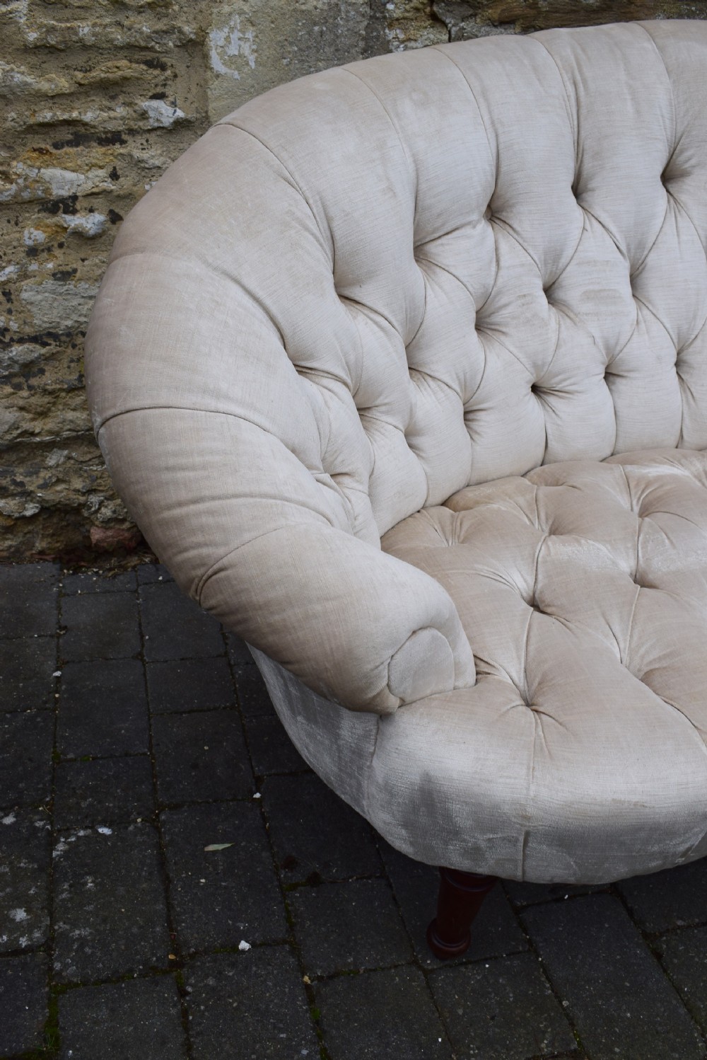 Victorian button back sofa in ivory velvet View IV