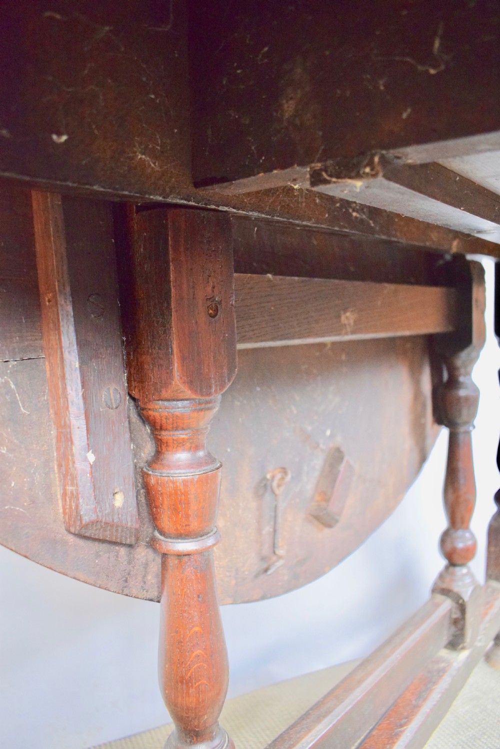 George I Oak gateleg drop flap dining table circa 1700 View VII
