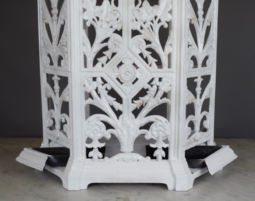 Victorian cast iron stick or umbrella stand View IV