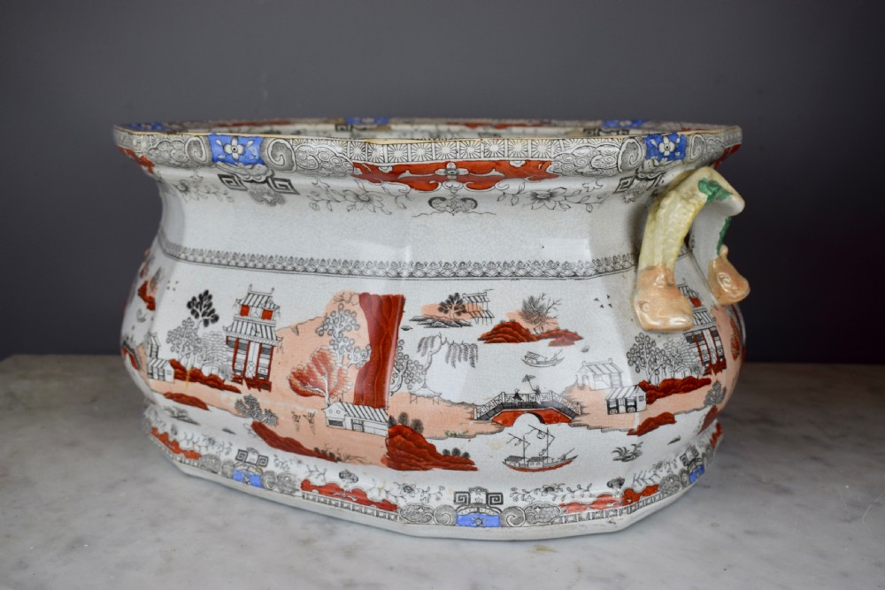 Mason's Ironstone Footbath in Pekin Japan pattern circa 1830 View III