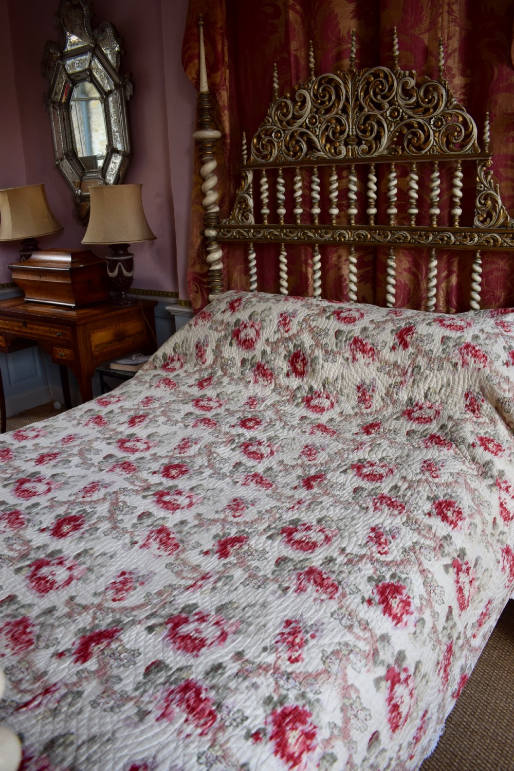 Antique Victorian Durham / Welsh hand stitched floral double quilt View II