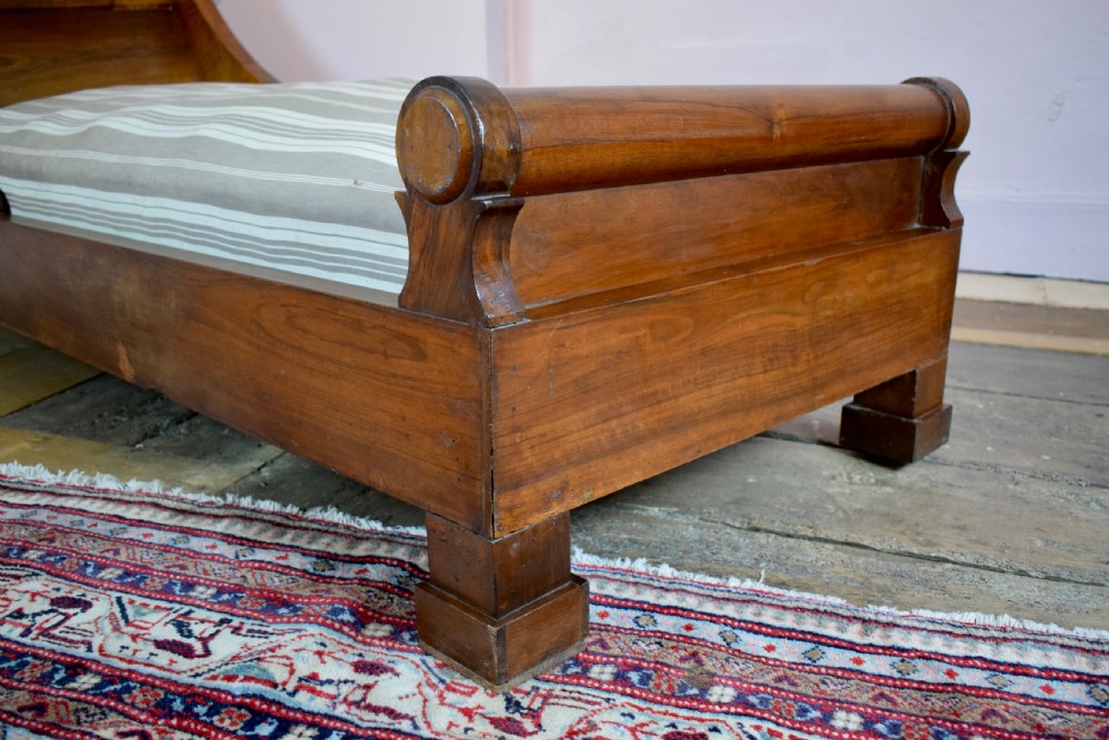 French Empire Mahogany Boar Shaped Daybed Chaise Longue View VI
