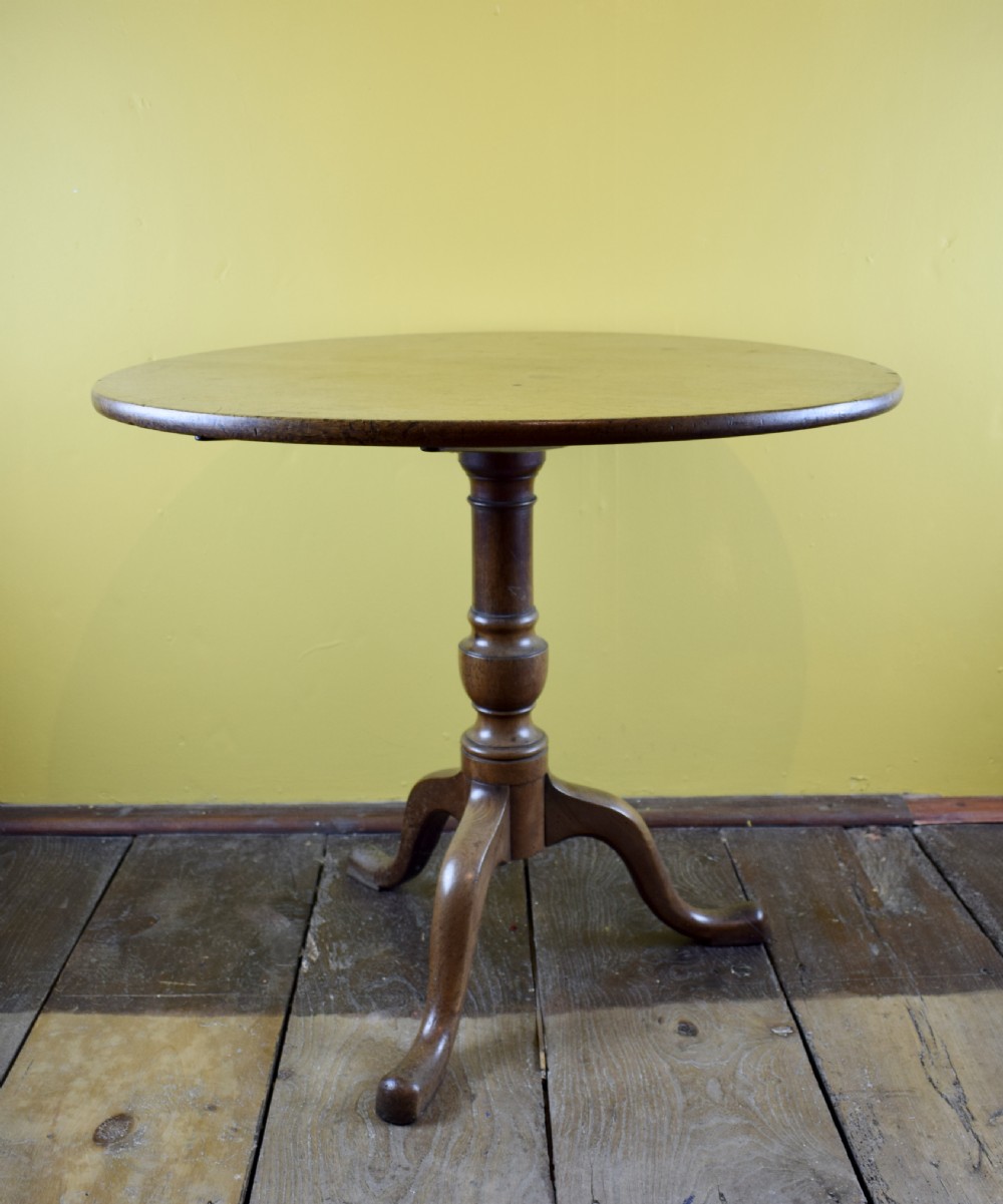 A Georgian mahogany top top tripod table circa 1780 View III