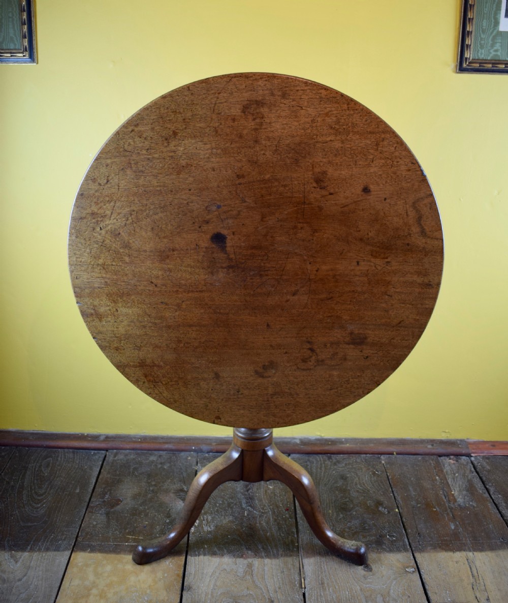 A Georgian mahogany top top tripod table circa 1780 View VI