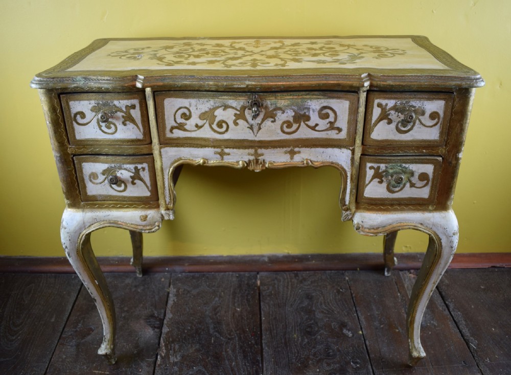 Vintage Italian Florentine Painted & Gilt Side Table View IV