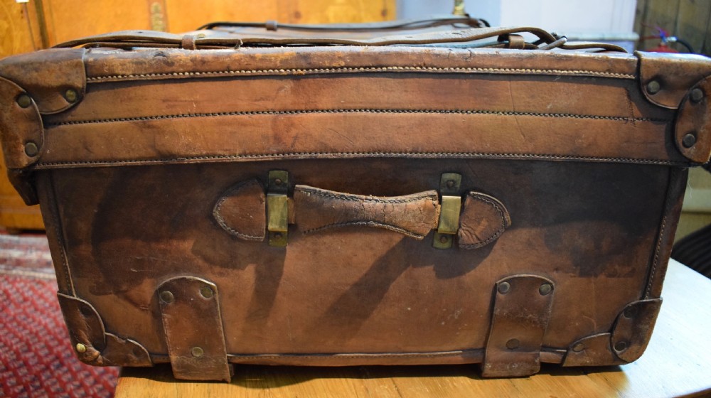 Exceptional Antique large leather suitcase with Chubb lock  View V