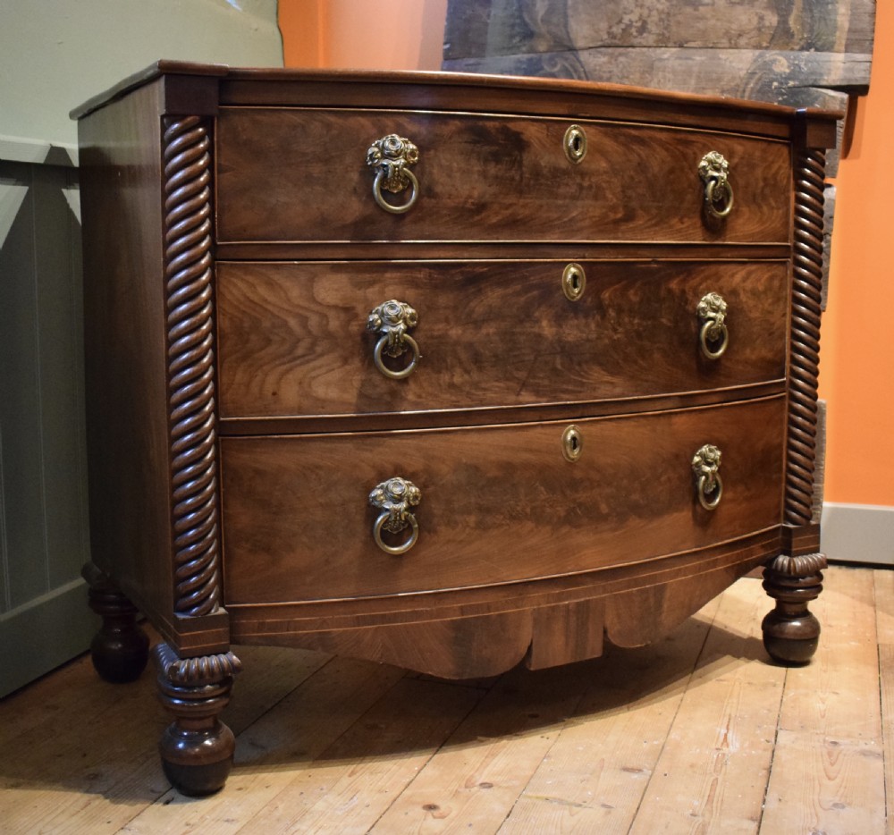 Regency mahogany chest of drawers with column corners View III