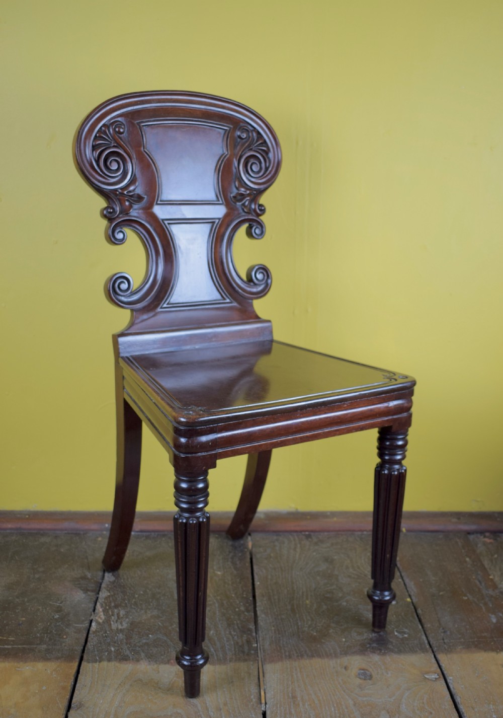 William IV Mahogany hall chair in the manner of Gillows