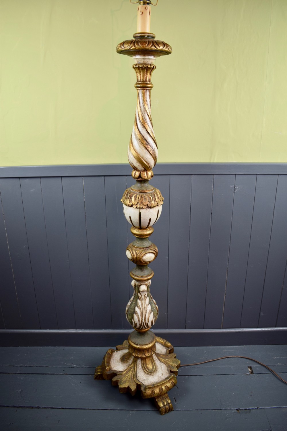Italian carved gilt wood and painted standard lamp in Florentine style View II