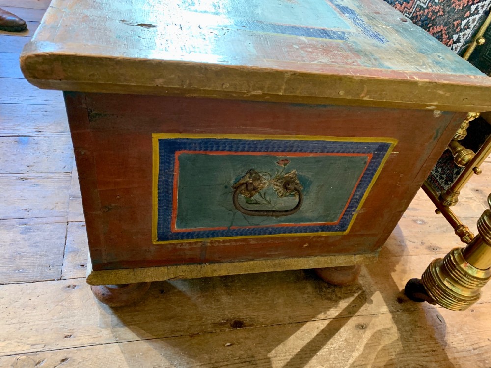 Antique Swedish painted pine Folk Art  coffer View IV