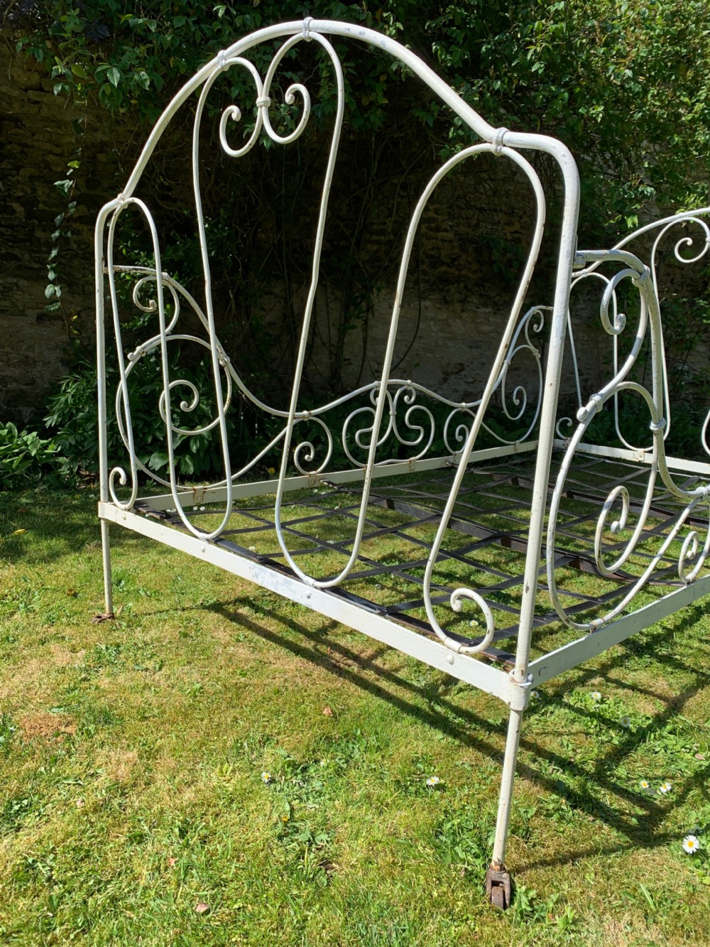 Antique French wrought iron folding day bed View IV