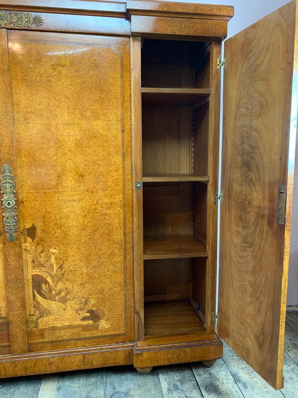 Victor Epeaux Paris, exhibition quality ormolu mounted marquetry thuya wood armoire View XII