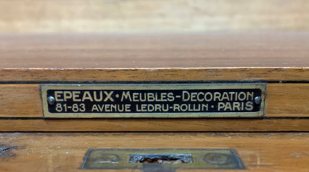 Victor Epeaux Paris, exhibition quality ormolu mounted marquetry thuya wood armoire View XIV