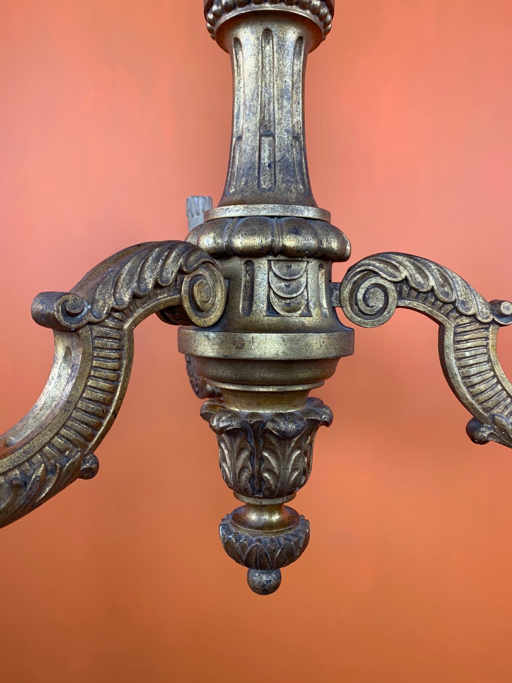 Italian carved gilt wood three branch chandelier View IV