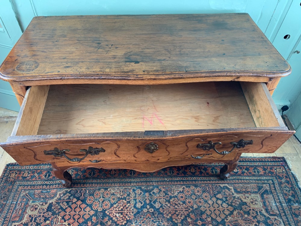 French 18th century chestnut commode in Louis XV style View XI