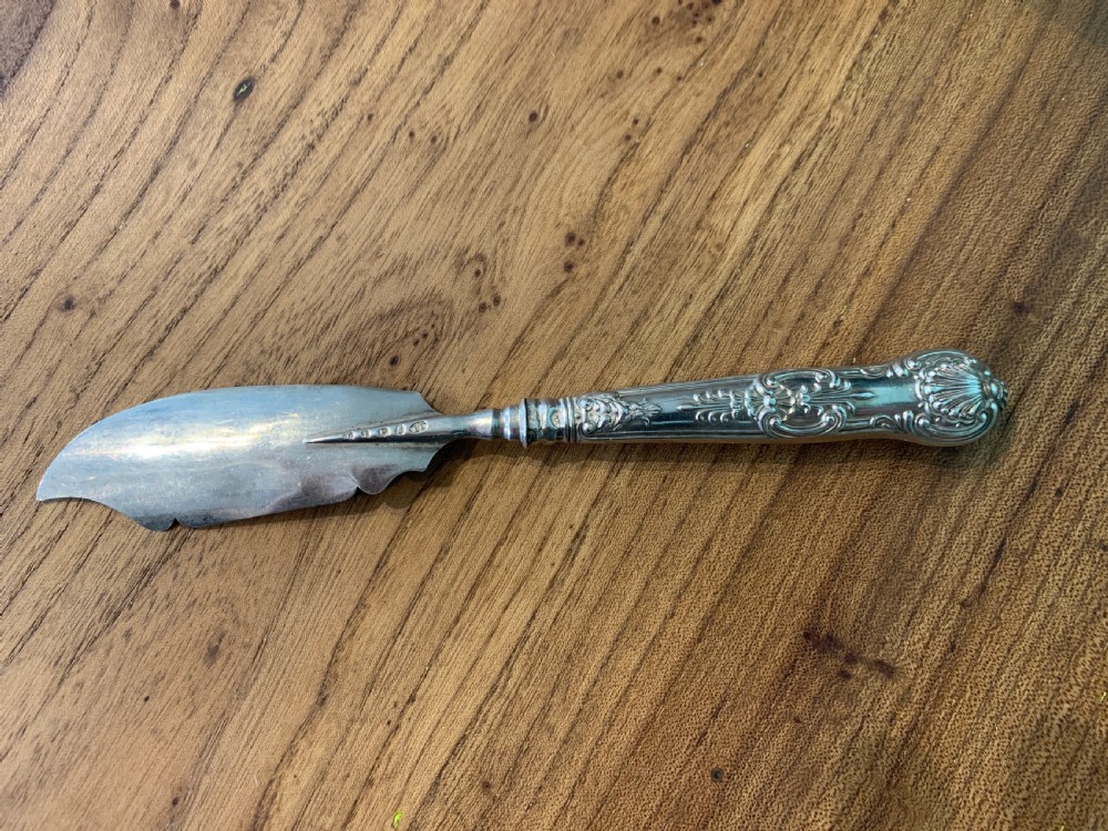Georgian silver butter knife / curler by John Thornton Birmingham 1826 View II