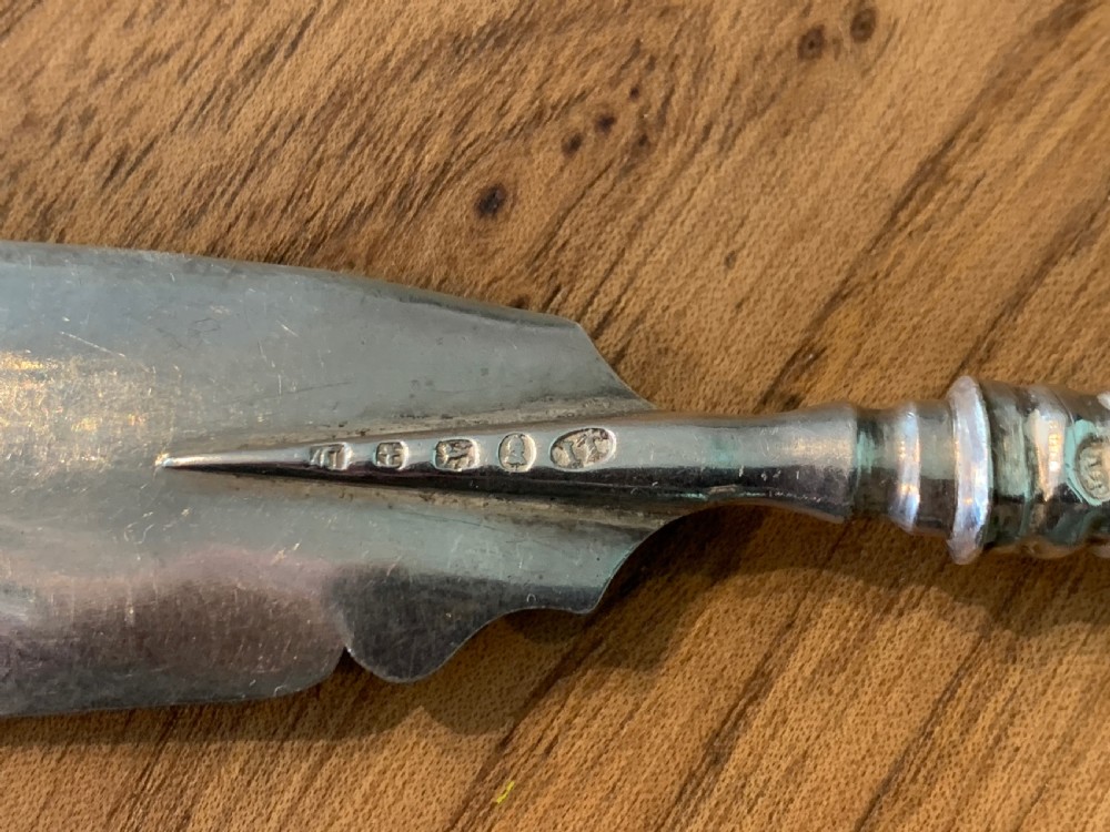 Georgian silver butter knife / curler by John Thornton Birmingham 1826 View III