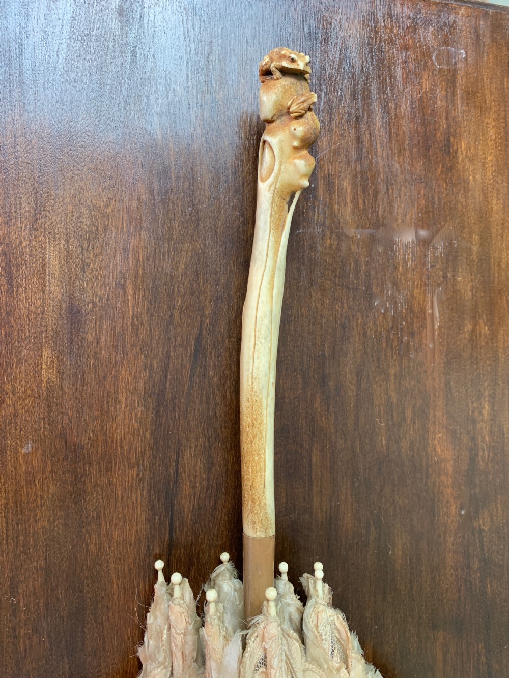 Signed Japanese carved bone parasol handle carved with frogs View IV