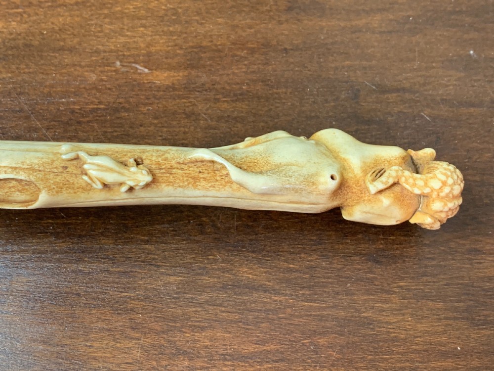 Signed Japanese carved bone parasol handle carved with frogs View V