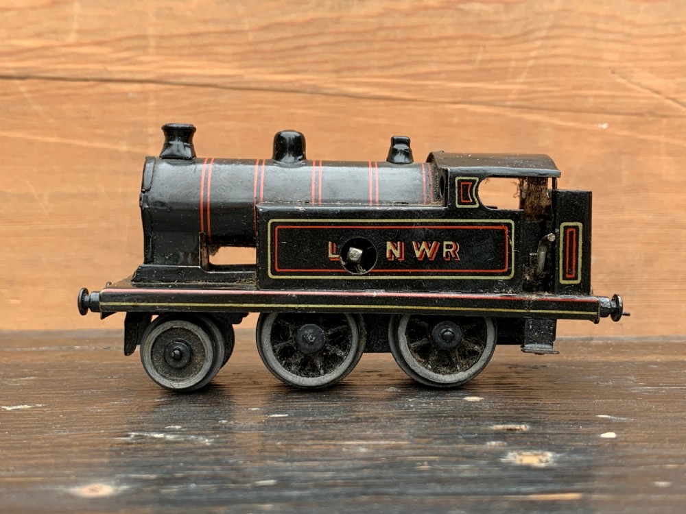 A Bing LNWR 00 gauge tinplate clockwork tank locomotive View II