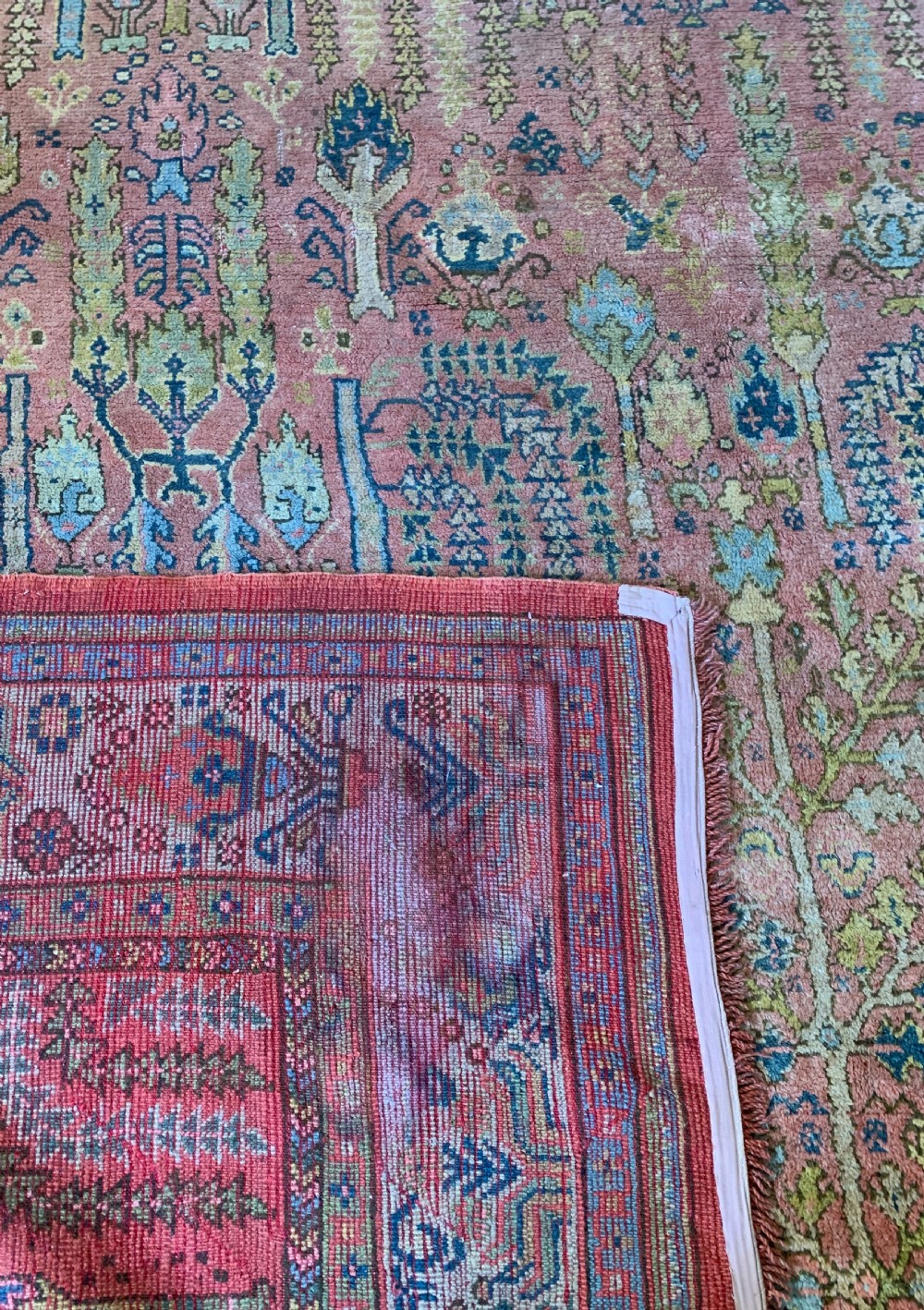 Large Antique Ushak Willow Tree Carpet View VII