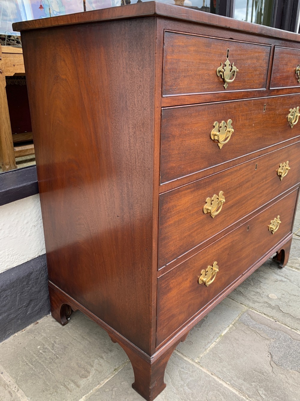 Antique Georgian mahogany chest of drawers View V