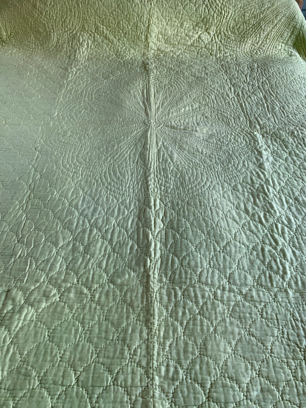 Welsh hand stitched broadcloth mint green double quilt  View V