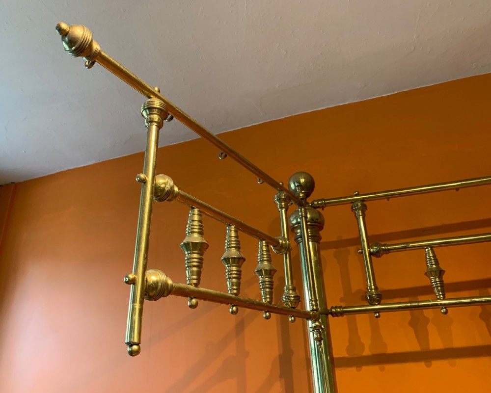 Good Quality Victorian half tester bed attributed to JAS Shoolbred View X