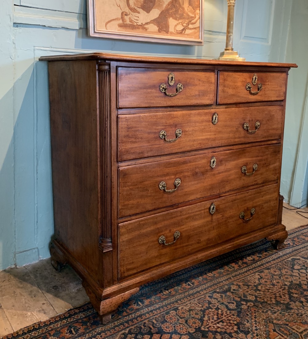 George III mahogany chest of drawers with column corners View IV