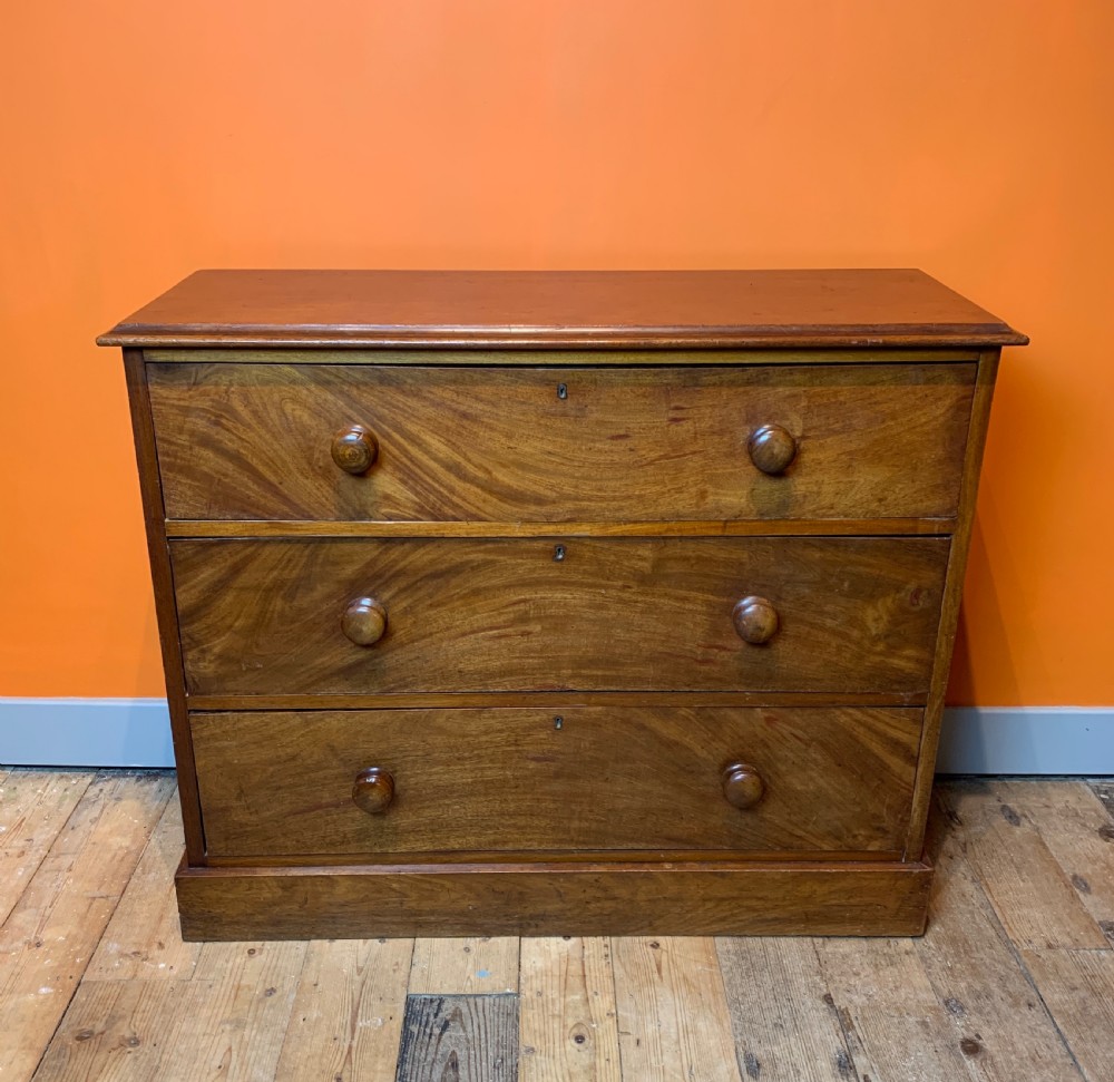 Compact Victorian mahogany chest of drawers  View VI