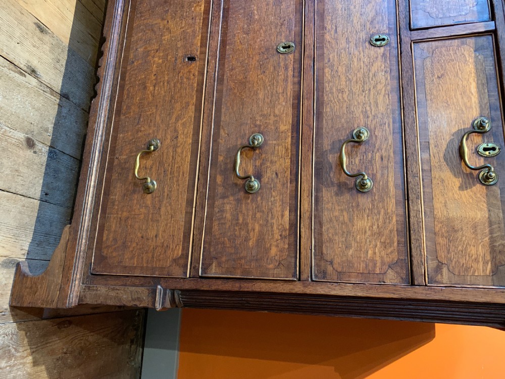 Georgian cross-banded oak & mahogany chest of drawers with column corners View IV