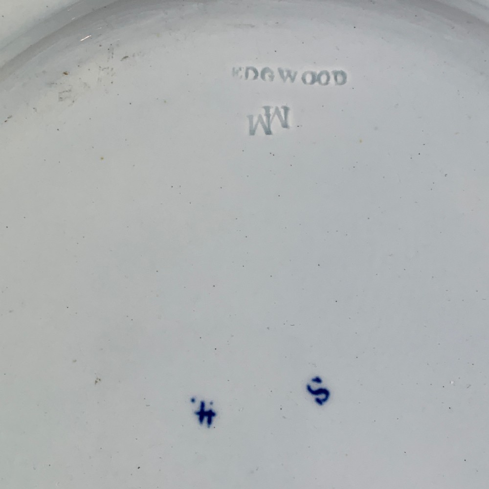 Six Wedgwood Pearlware blue & white plates in Blue Palisade pattern View V