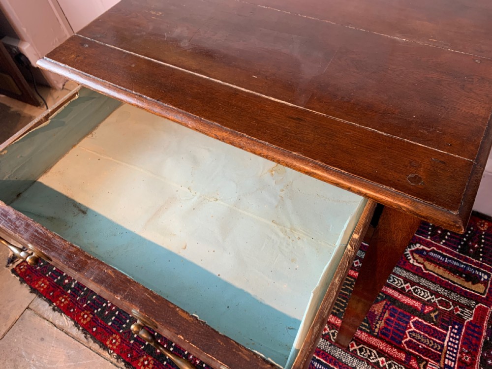 Georgian oak side table with single frieze drawer View V