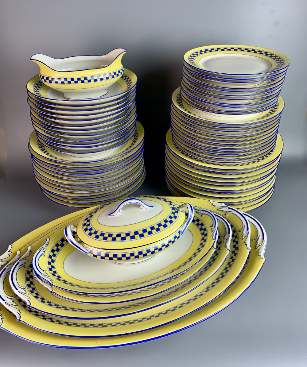Betoule Legrand & Cie, Limoges porcelain dinner service 65 pieces