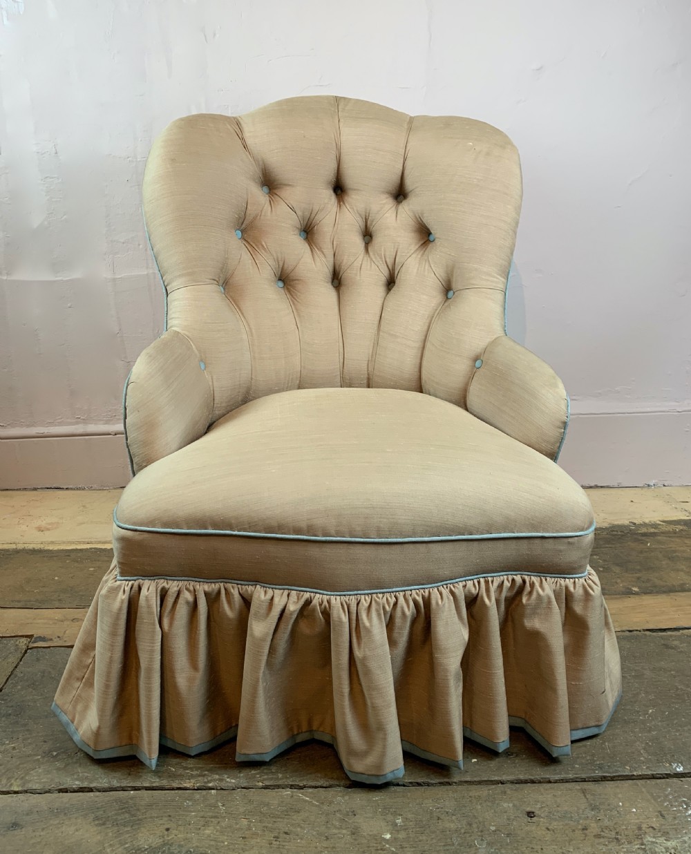 Victorian button back occasional chair of small proportions View II