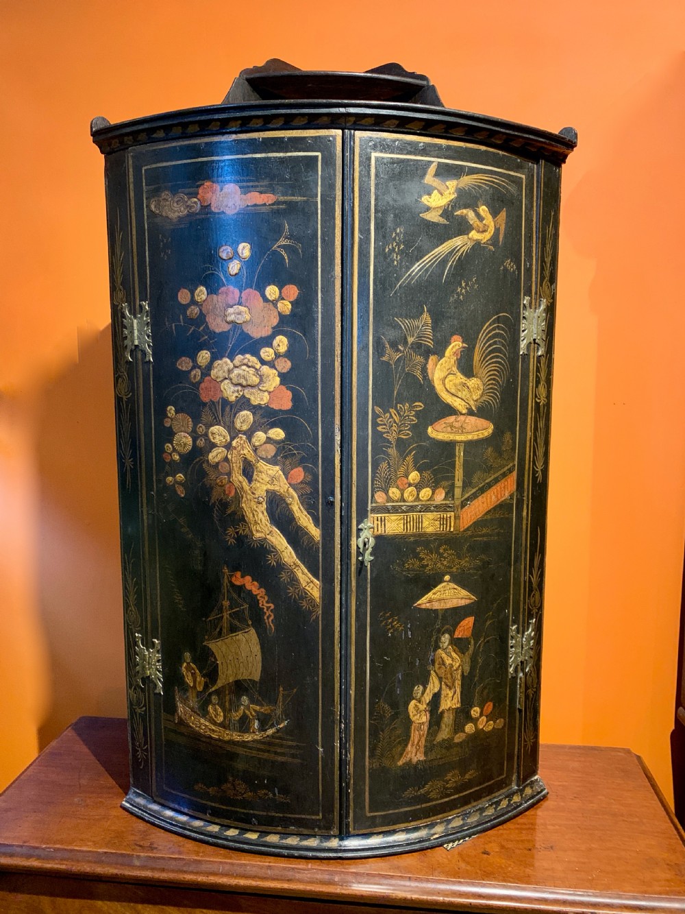 Georgian chinoiserie decorated japanned corner cupboard View II