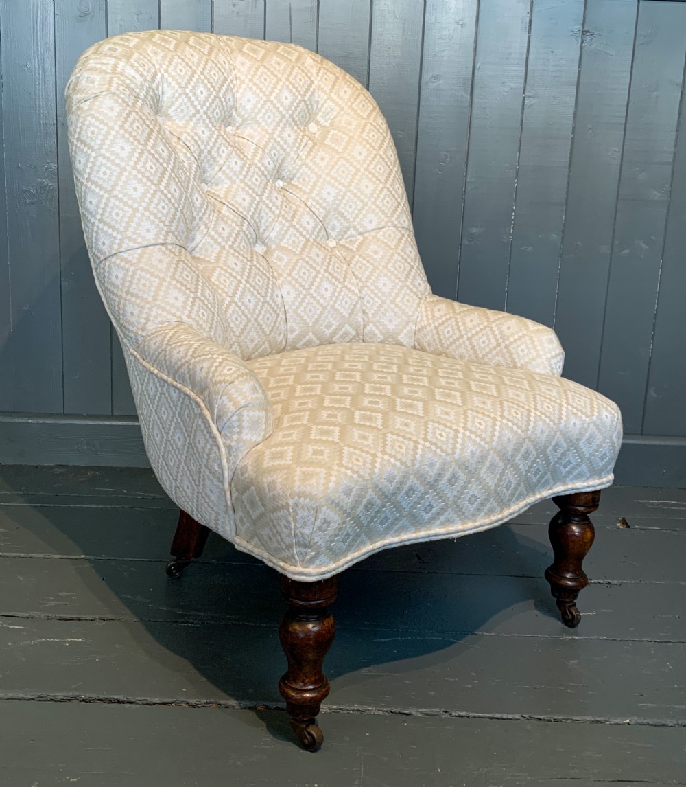 Victorian button back bedroom or occasional chair