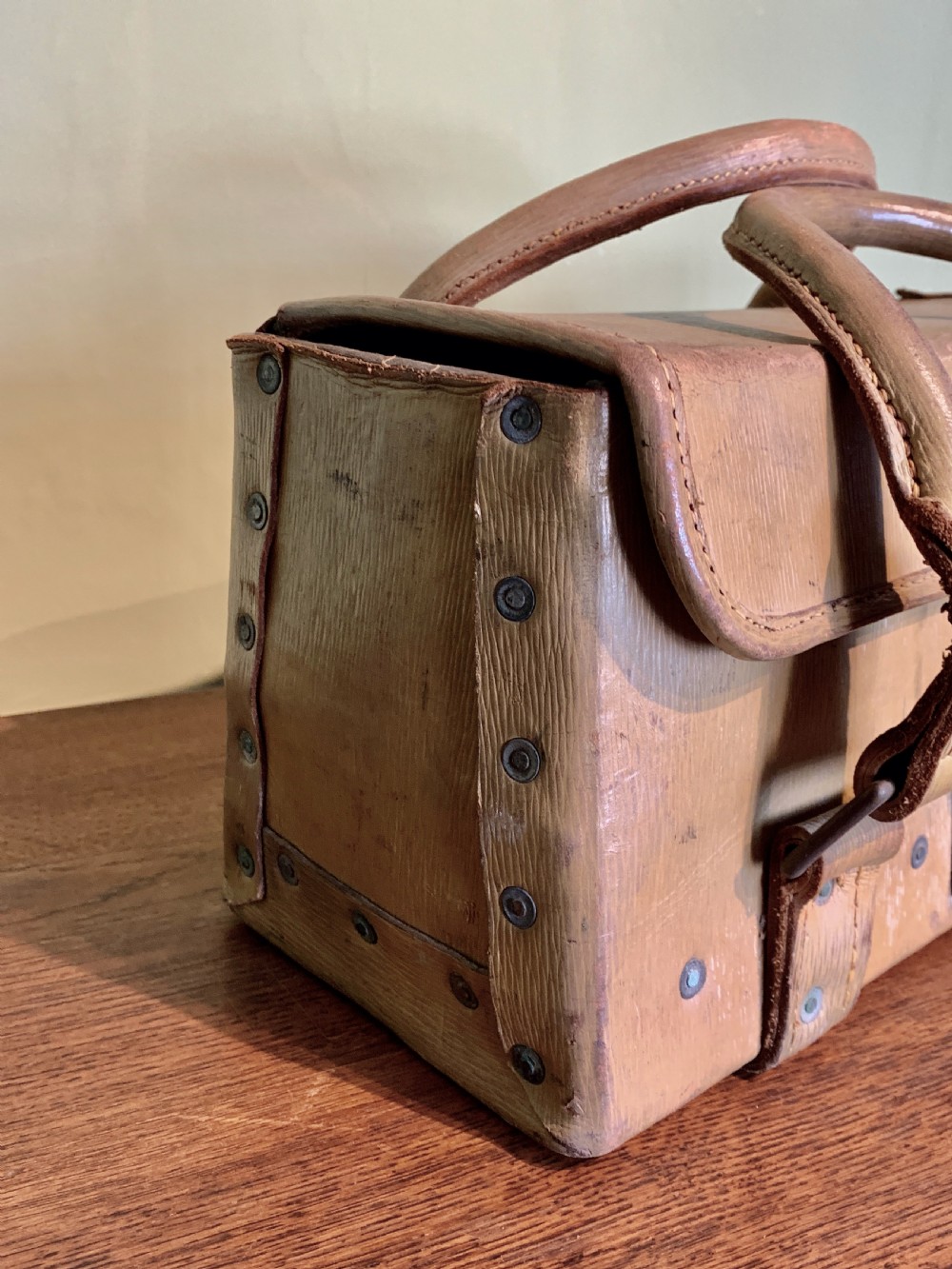 War Department riveted leather tool bag View III
