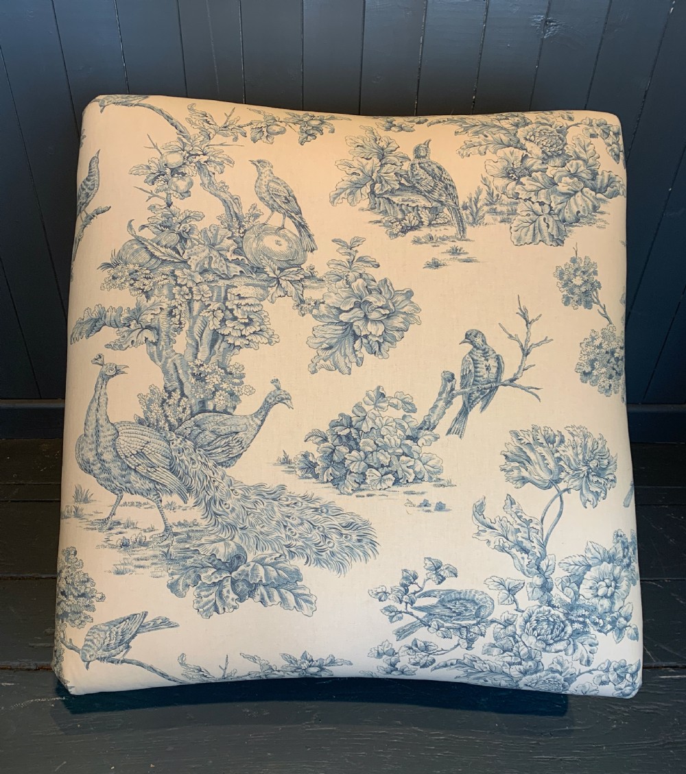 French Louis XVI revival ottoman stool upholstered in blue & white Toile de Jouy View VI