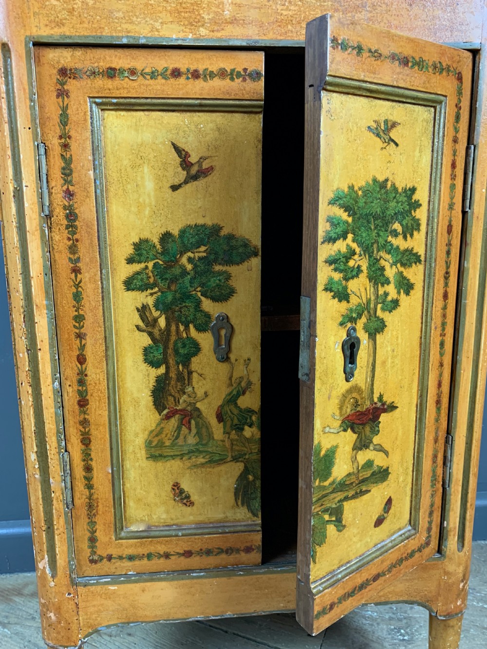 French early 19th century lacquered decoupage decorated secretaire View XIV