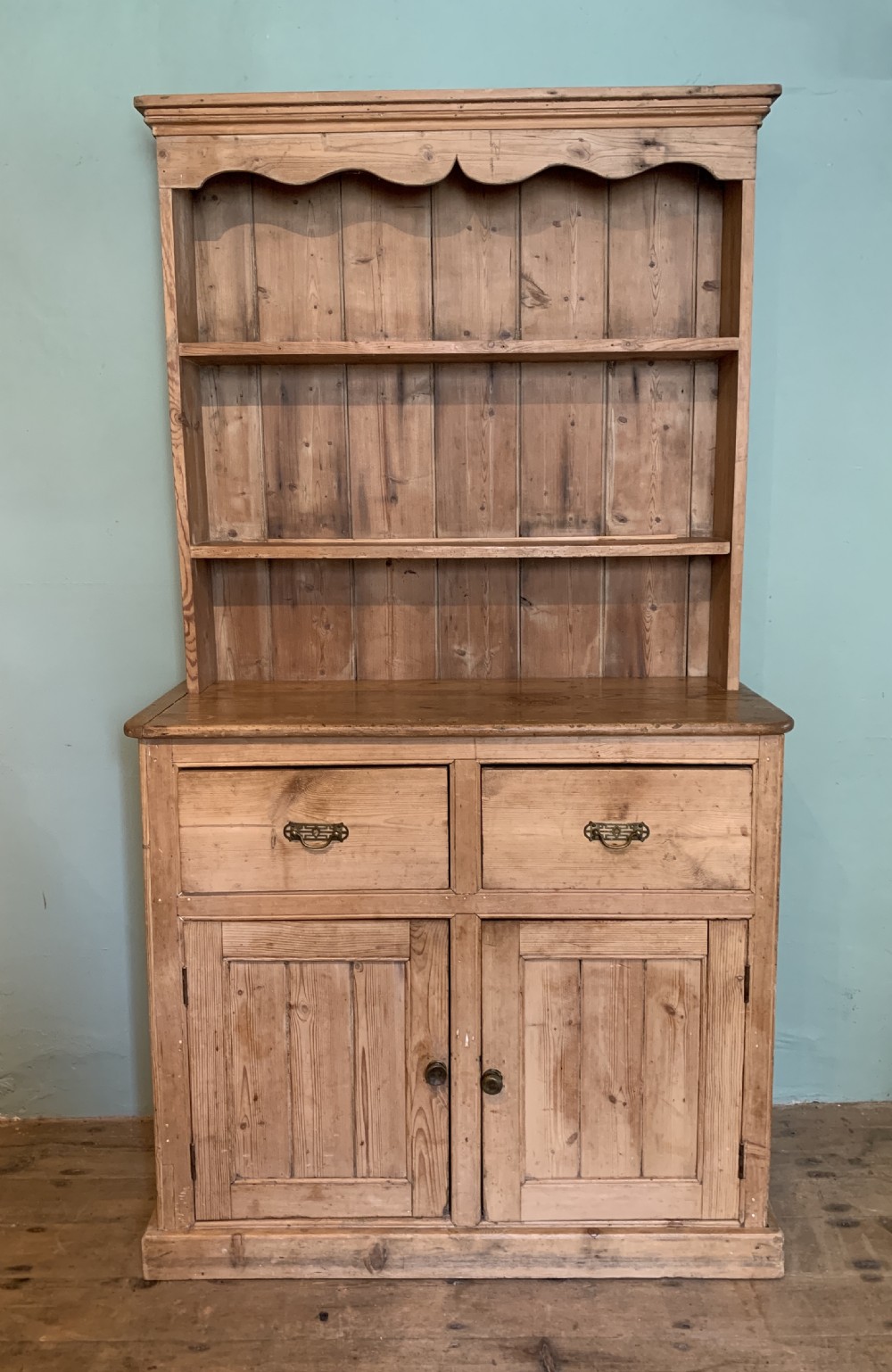 Victorian pine kitchen dresser of small proportions View II