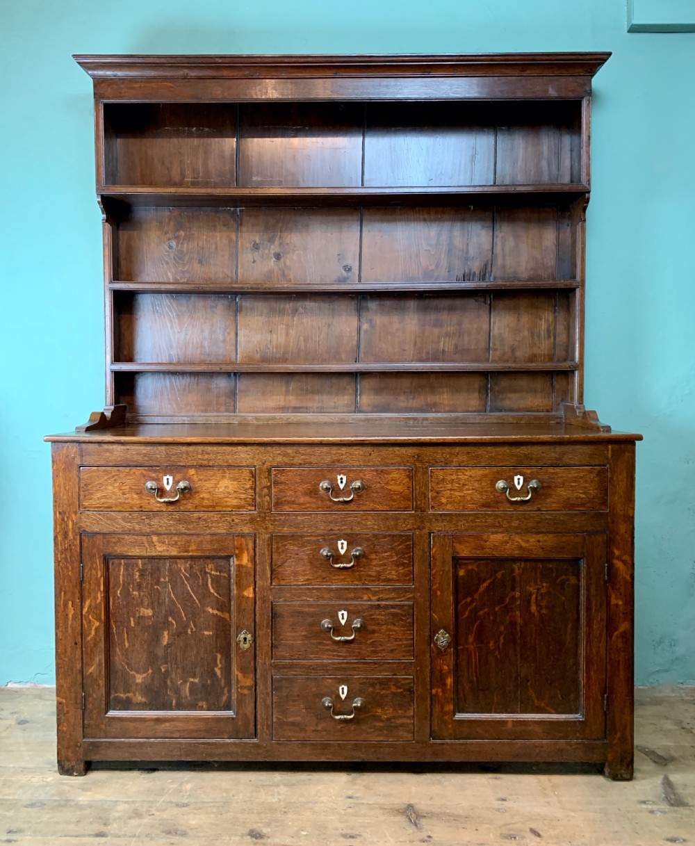Georgian oak dresser with plate rack back View II