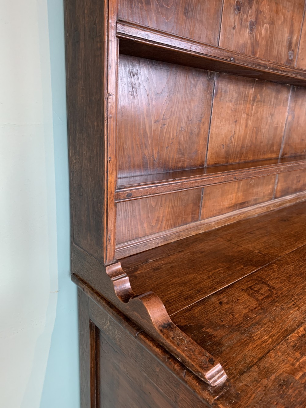 Georgian oak dresser with plate rack back View VIII