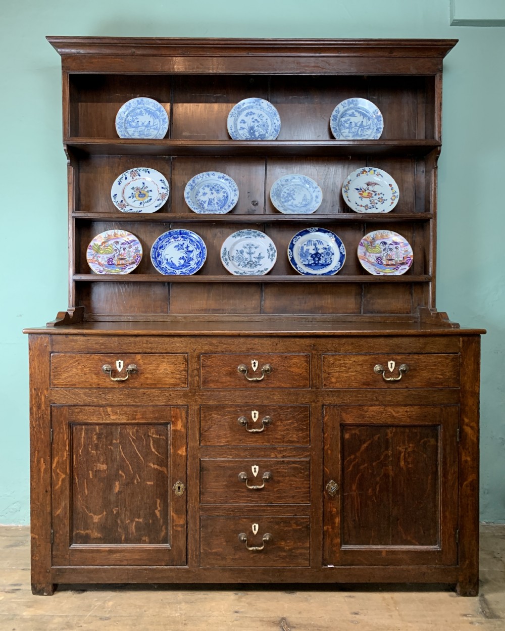 Georgian oak dresser with plate rack back View XI