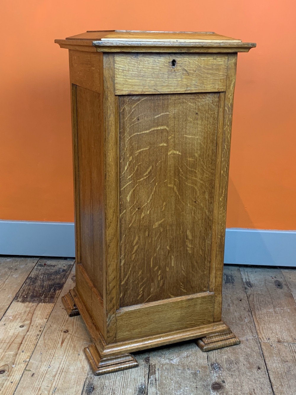 Oak ecclesiastical oak collection box View III