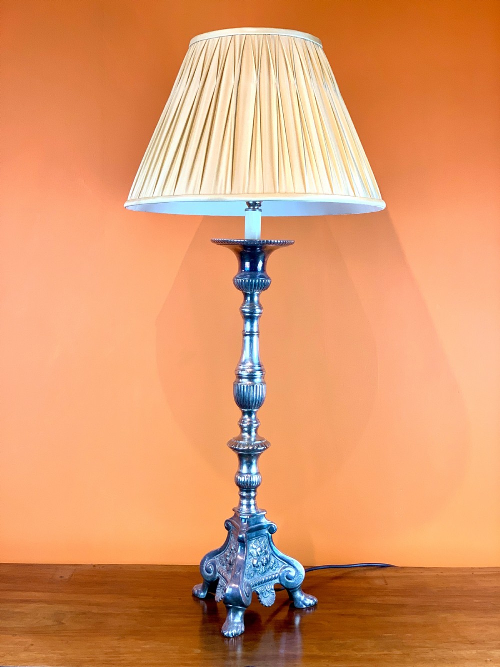 Silver plated table lamp in 17th century Florentine style