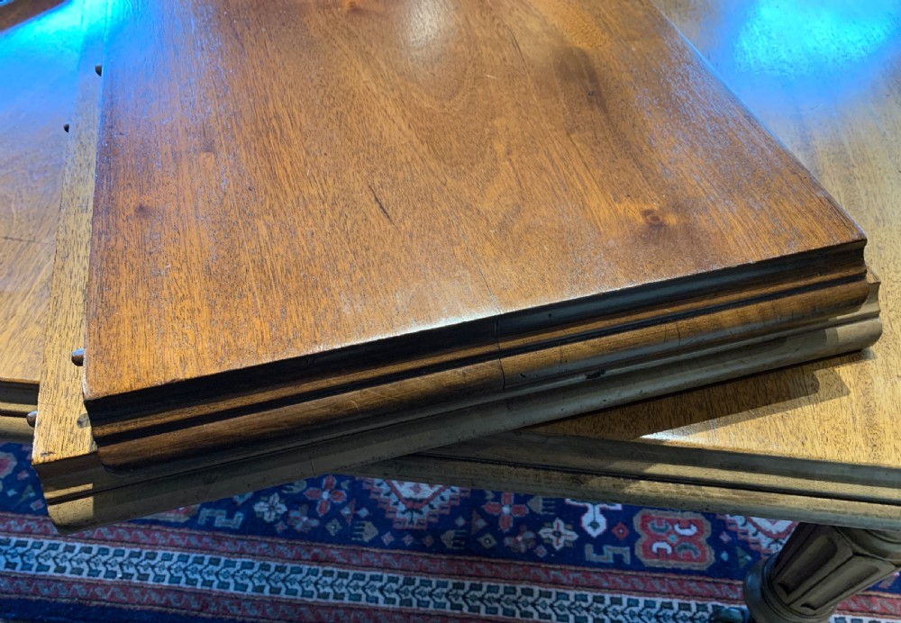 Victorian mahogany extending dining table with 2 additional leaves View VI