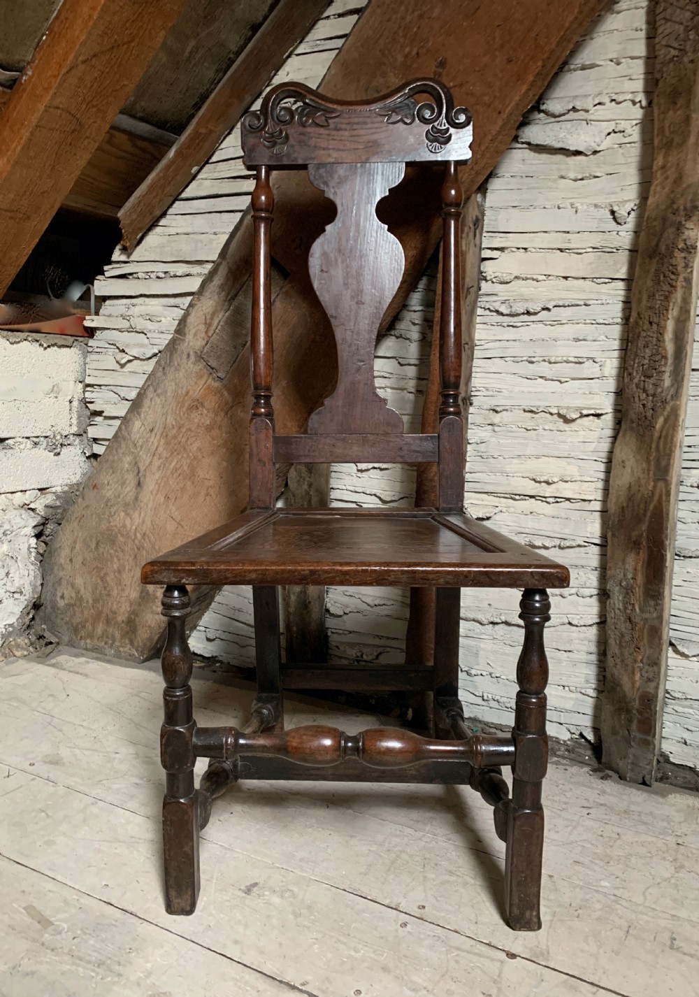 Early 18th century oak backstool chair, purportedly of Welsh origin View V