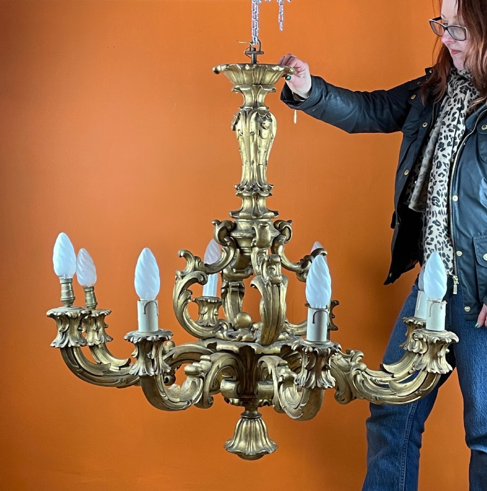 Large Vintage Italian carved giltwood eight branch chandelier View IV