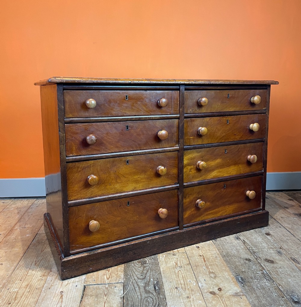 Victorian mahogany chest of drawers